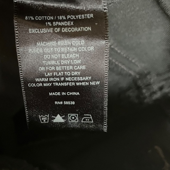 Kut from the Kloth Farrah Baby Bootcut Size 4 Black NWT - Picture 14 of 16